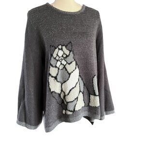 Cat Sweater soft and cozy. DG2. Large flare sleeves. Size L